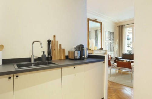 Palais-Royal Apartment | Stunning 1 bed Louvre home w/washing machine and dishwasher