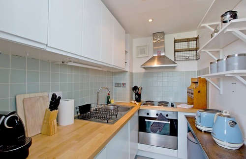 North Kensington Apartment | Stunning 1 Bedroom Apartment In Kensington