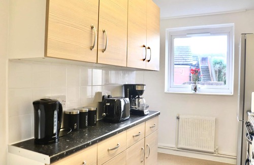 Walworth Apartment | Stunning 1 bedroom apartment in Central London, Kennington Sleeps 4, Zone 1/2