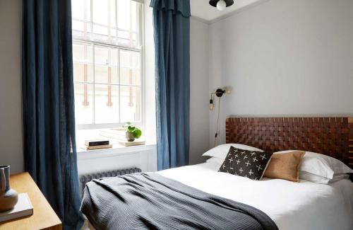 Angel Apartment | Stunning 1 Bedroom Apartment minutes from Angel Tube