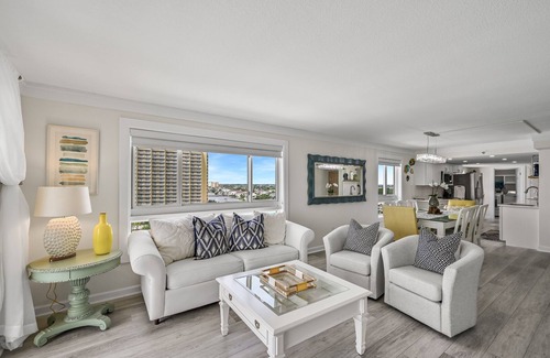 Destin Condo | Stunning 11th-floor Beachfront Luxury Condo/Breathtaking Views & Stylish Escape