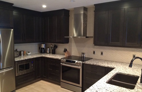 Canmore Condo | STUNNING!1335 Sq. Ft. 5star 2 Story Penthouse, 5 beds, Water Park, Amazing Views