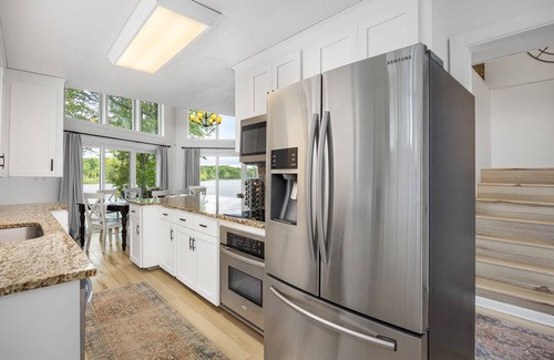 Henderson House | Stunning 180° Lake Views, Kerr Lake Retreat