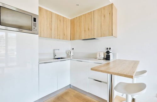 Musicians Quarter Apartment | Stunning 1BR Flat with terrace near the beach