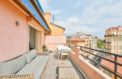 Musicians Quarter Apartment | Stunning 1BR Flat with terrace near the beach