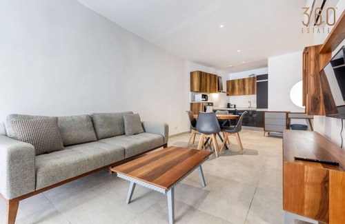 Swieqi Apartment | Stunning 1BR maisonette with pool access in Swieqi