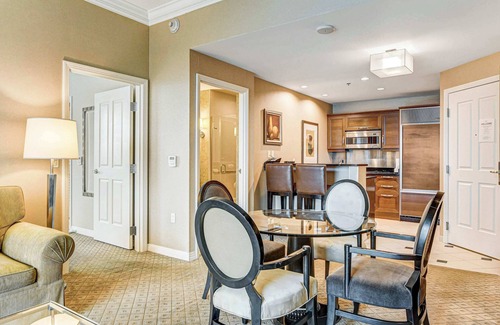 Las Vegas Apartment | Stunning 1BR Strip VIews w Balcony 17701