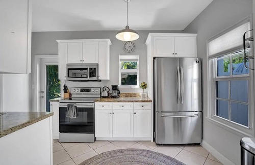 Surfside House | Stunning 2/2 dream beach getaway in Surfside