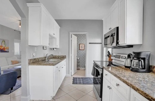 Surfside House | Stunning 2/2 dream beach getaway in Surfside