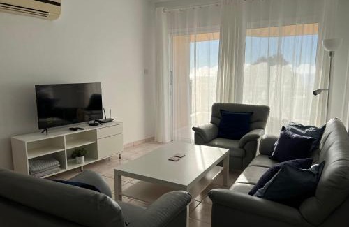 Paphos Apartment | Stunning 2 bed 2 bath with sea-views: Kings Palace