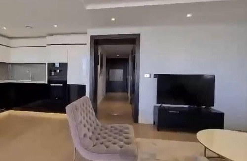 Prince's Apartment | Stunning 2 bed 2 bath Embankment