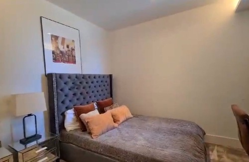 Prince's Apartment | Stunning 2 bed 2 bath Embankment
