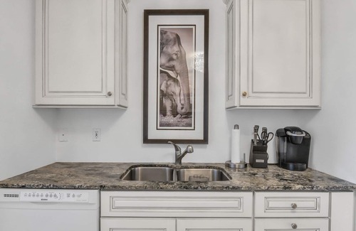 Imperial Golf Estates Condo | Stunning 2 Bed 2Bath+Den Minutes Away From Beautiful White Sand Beaches