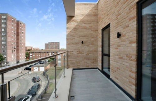 Gascoigne Apartment | Stunning 2-Bed Apartment in Barking