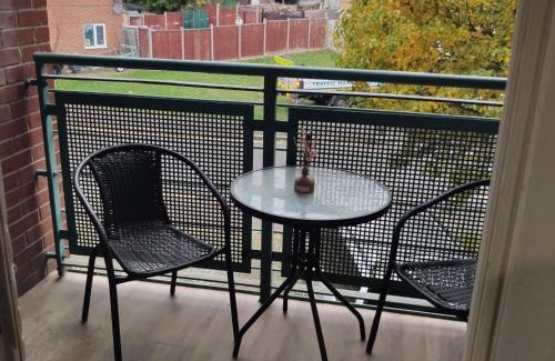 Alibon Apartment | Stunning 2-Bed Apartment in London Dagenham