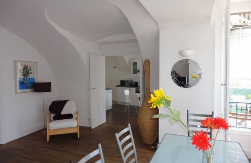 Old Town Apartment | Stunning 2-bed Apartment, Spectacular Sea Views, 150m from beach