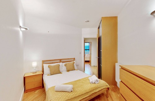 New Cross Apartment | Stunning 2 bed flat with a garden in New Cross