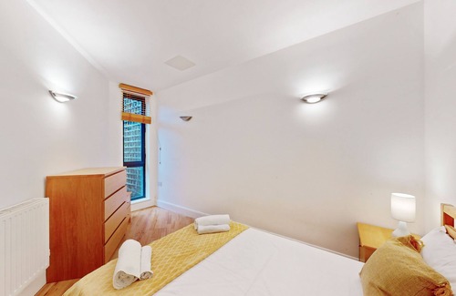 New Cross Apartment | Stunning 2 bed flat with a garden in New Cross