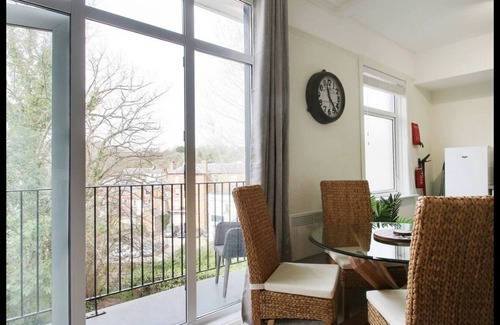 Royal Tunbridge Wells Apartment | Stunning 2-Bed Apartment in Tunbridge Wells