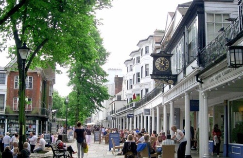 Royal Tunbridge Wells Apartment | Stunning 2-Bed Apartment in Tunbridge Wells