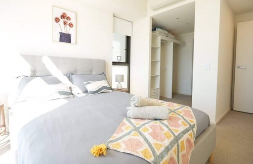 Sydney Olympic Park Apartment | Stunning 2 bedroom APT in Wentworth point