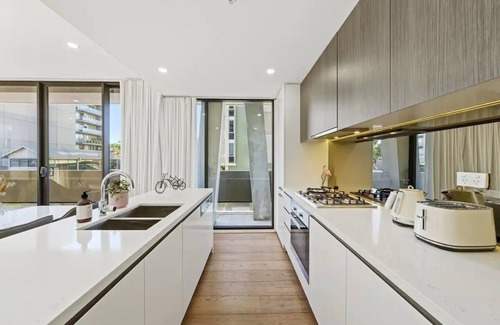 Waterloo Apartment | Stunning 2 Bedroom Apt at Zetland | MHS