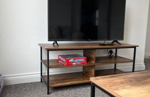 Slyne Apartment | Stunning 2 bedroom fully contained holiday home