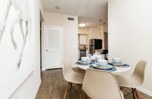 Miracle Mile Apartment | Stunning 2 bedroom near by The Grove