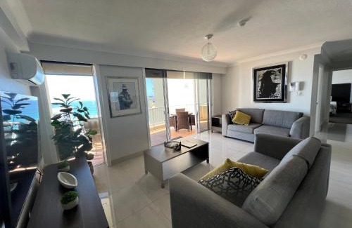 Surfers Paradise Apartment | Stunning 2 bedroom Ocean View Apartment