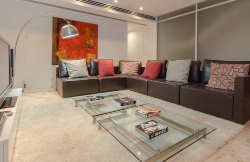 Downtown Apartment | STUNNING 2 BR PH WITH A PRIVATE TERRACE AND MINI POOL!!