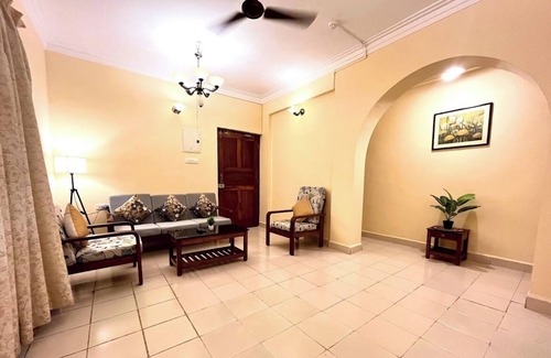 Candolim Apartment | Stunning 2 Double Bed Apartment , Candolim, Goa. Highland Beach Resort.