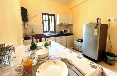 Candolim Apartment | Stunning 2 Double Bed Apartment , Candolim, Goa. Highland Beach Resort.
