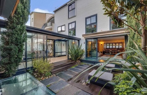 Centre Ville Apartment | Stunning 280m² 4-Bedroom Maison in Boulogne-Billancourt