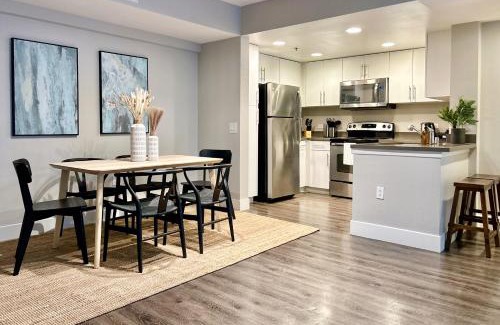Pico Apartment | Stunning 2BD 2BTH Apt in Santa Monica!
