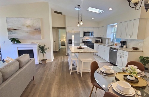 Venice Gardens House | Stunning 2Br/2Ba Pool Home Near Beaches