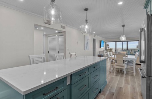 Sanibel Condo | Stunning 2BR/2BA With Panoramic Gulf Front Views, Fully Remodeled!