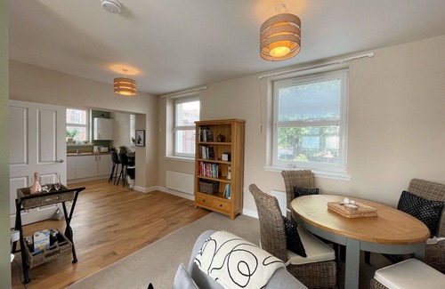 Dumfries Apartment | Stunning 2BR Apartment in Town Centre Location | Pass The Keys