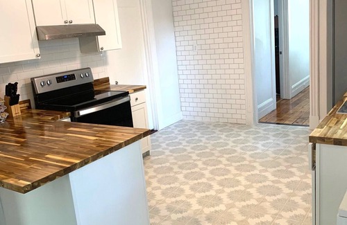 Beacon Apartment | Stunning 2BR Apartment in the Heart of a Lively Art Scene
