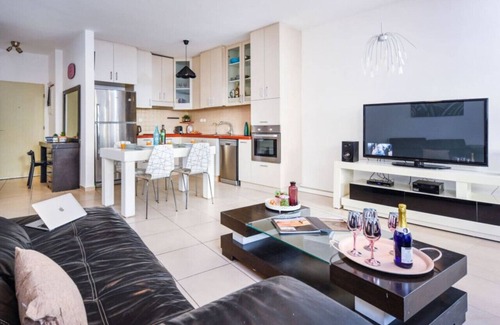 Tel Aviv City Center Apartment | Stunning 2BR Apt with Balcony by Sea N' Rent