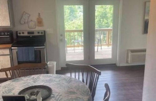 Baxter Cabin | Stunning 2BR Lake Cabin Mine Lick Creek Resort 160