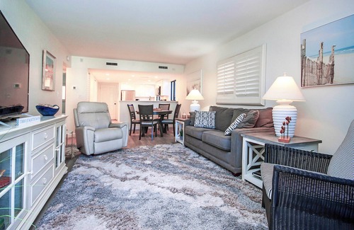 Sanibel Condo | Stunning 2nd Story Beachfront Condo On Sanibel Island - Sandalfoot 2D2