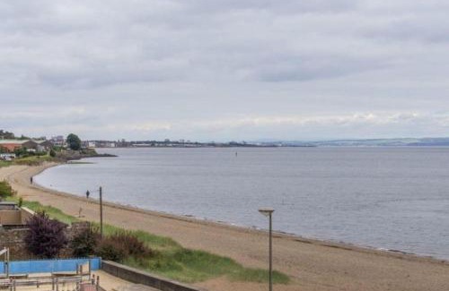 Fisherrow Apartment | Stunning 3 bed seaview apartment
