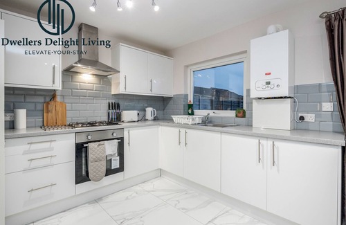Hainault House | Stunning ☆ 3 Bedroom ☆ 2 Bath house Hainault/Greater London☆
