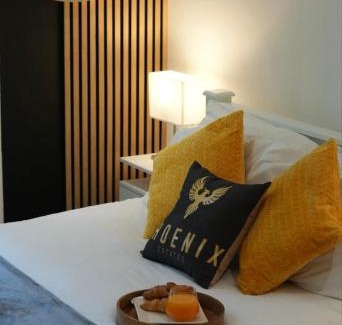 Addison Apartment | Stunning 3-bedroom, 2-bathroom, Garden & Hot Tub, West Kensington