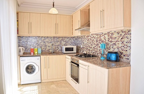 Hisaronu Apartment | Stunning 3 Bedroom 3 Bathroom Apartment With Private Roof Terrace & Free WIFI