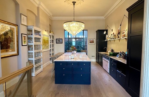 Prince's Apartment | Stunning 3 Bedroom apartment in Central London close to all London attractions!