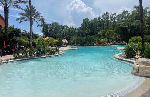 Ole Condo | Stunning 3-bedroom condo located in the beautiful community of Ole at Lely.