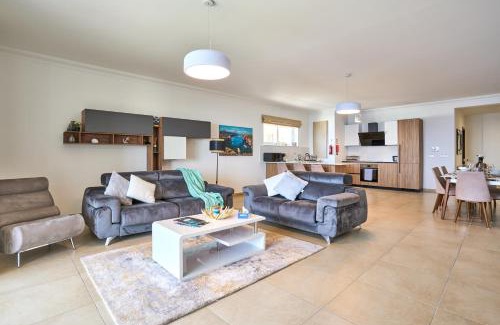 Sliema Apartment | Stunning 3-Bedroom Seaview Retreat in Fort Cambridge
