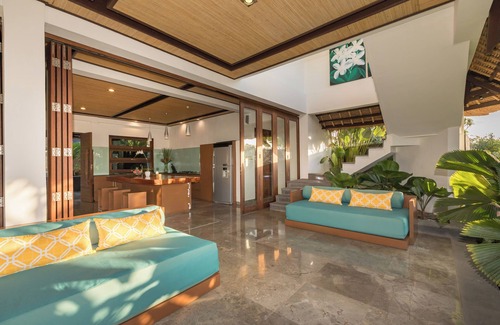 Jimbaran Villa | Stunning, 3-Bedroom Villa in Balangan