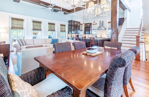 SeaNest Village House | 🐟Stunning 30A Home-Gorgeous Deck-Stay Salty